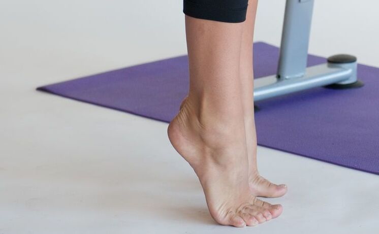 ćwiczenia na palcach stóp w celu zapobiegania żylakom